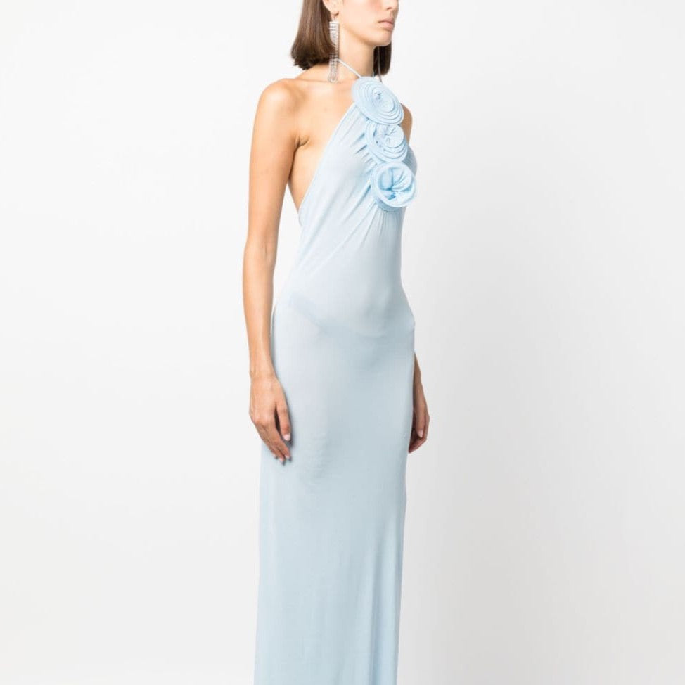 This Magda Butrym maxi dress is imbued with romantic energy. The form-fitting silhouette is fastened with a halterneck before skimming the floor. It's finished with the signature floral detailing artfully appliquéd to the front.