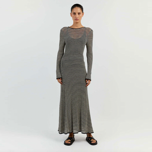 Relax and feel beach chic in this long maxi dress. Robe Kerella offers effortless style without sacrificing comfort. Look and feel great all summer long.