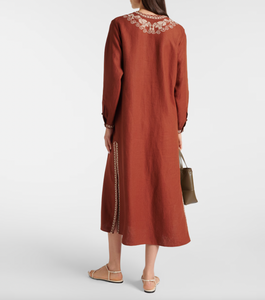 Expertly crafted by Loro Piana, the Faye embroidered linen kaftan exudes refined elegance. Made with the finest quality linen, this kaftan features intricate embroidery for a touch of sophistication. With its timeless design, this kaftan is the perfect addition to any wardrobe for a luxurious and stylish look.