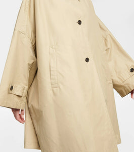 Expertly crafted from premium cotton fabric, this Single-Breasted Coat from Toteme is the epitome of timeless elegance. With a classic collar, front button fastening, and two side inset pockets, this coat not only offers impeccable style but also practicality. The gabardine weave ensures durability and adds a luxurious touch to this must-have wardrobe staple.