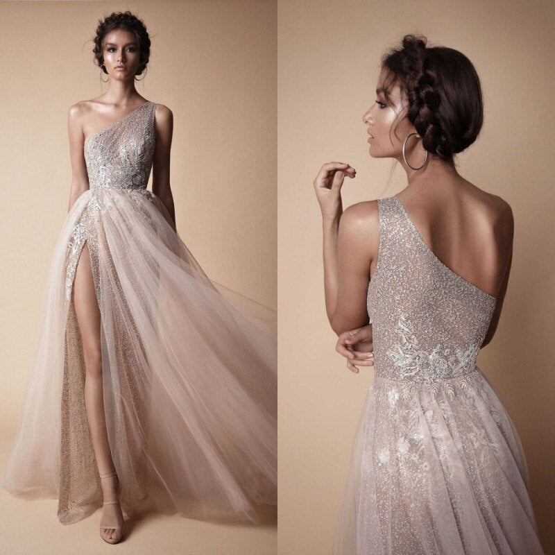 Indulge in the luxurious elegance of the Robe Jameela. Its sparkling champagne fabric shimmering in the moonlight, this night dress is perfect for any prom event. With its delicate and sophisticated design, it is sure to make you feel like royalty. Treat yourself to a night of pampering and glamour with the Robe Jameela.