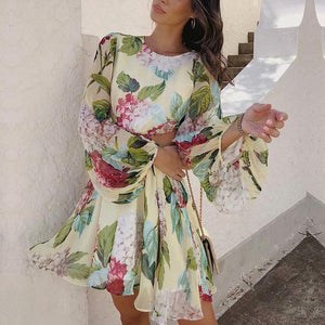 Embrace your inner flower child with the Robe Renita! This mini dress features a beautiful flower pattern that will make you stand out in any crowd. Effortlessly chic and perfect for any occasion, this dress is a must-have in your wardrobe. Express your unique sense of style with the Robe Renita.