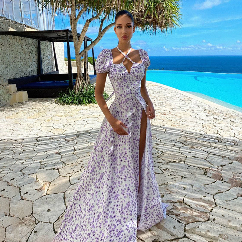 Introducing Robe Milena - the epitome of elegance and sophistication. This maxi dress boasts a chic, floral design that exudes luxury and refinement. Elevate any occasion with this timeless piece that will make you feel like a work of art.