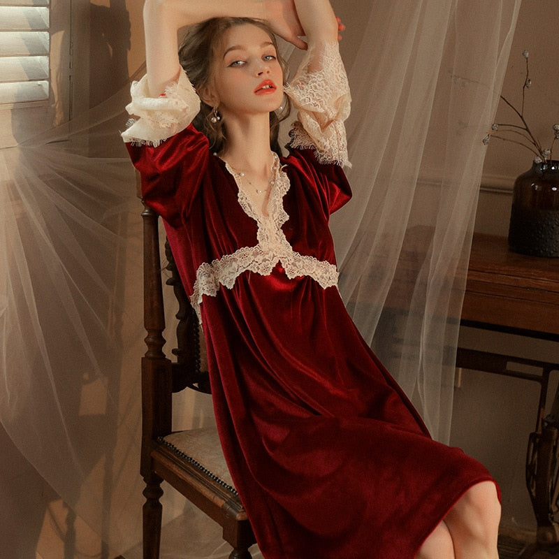 Introducing the Nightgown Aline, a luxurious and elegant addition to your sleepwear collection. Crafted with princess-inspired design and embroidered details, this fluffy robe will make you feel like royalty. Enjoy a comfortable and cozy night's sleep with its Aline cut that allows for easy movement. Experience the ultimate sleep experience with our Nightgown Aline.